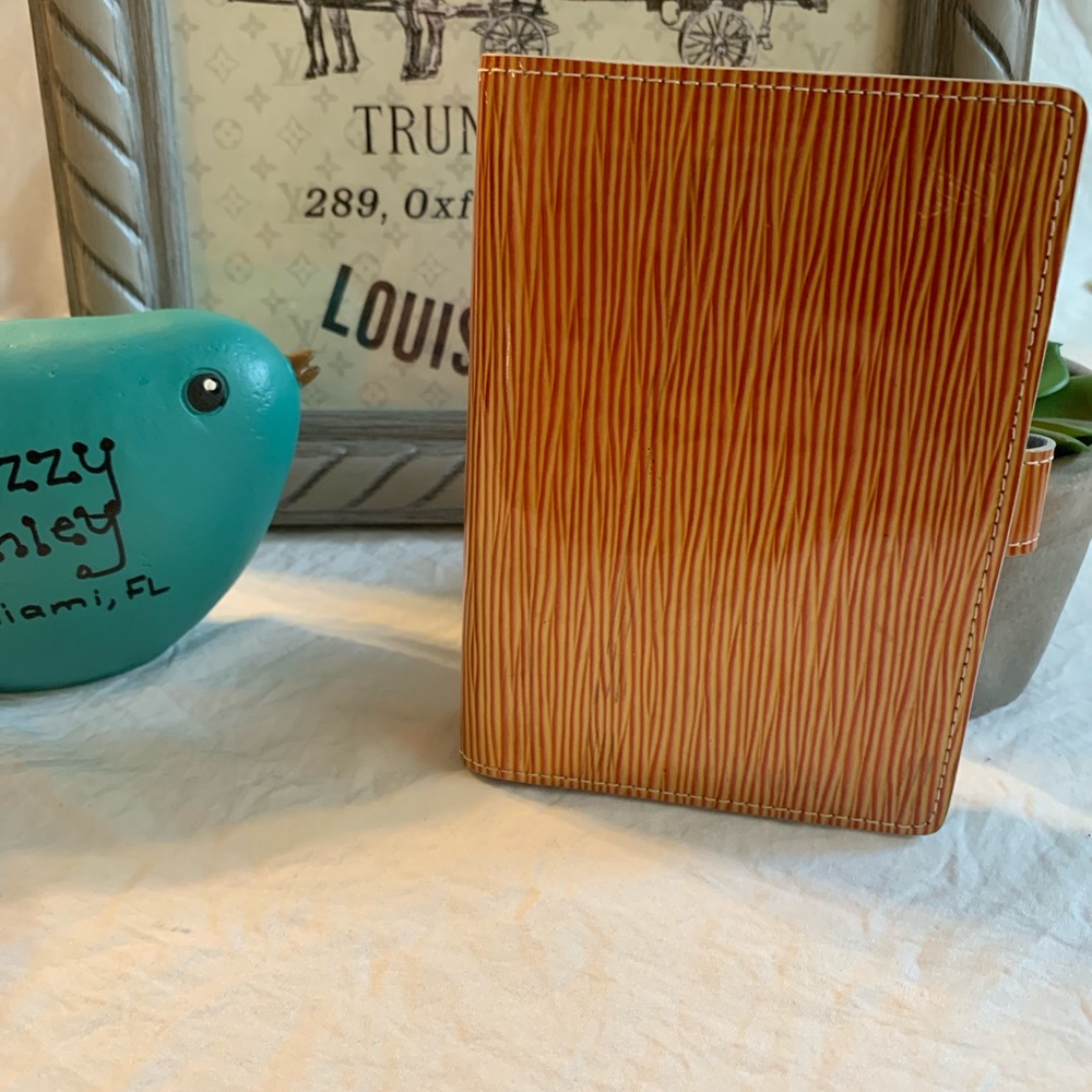 Louis Vuitton  Mini Agenda / Passport wallet